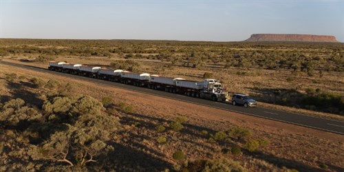 640X320 Discovery Road Train Landscape